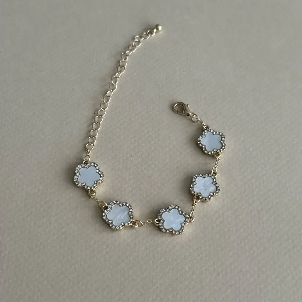 Elegant Gold and White Floral Bracelet #1866